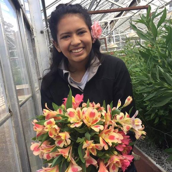 Meet your Posher, Jennifer - Picture 1 of 1